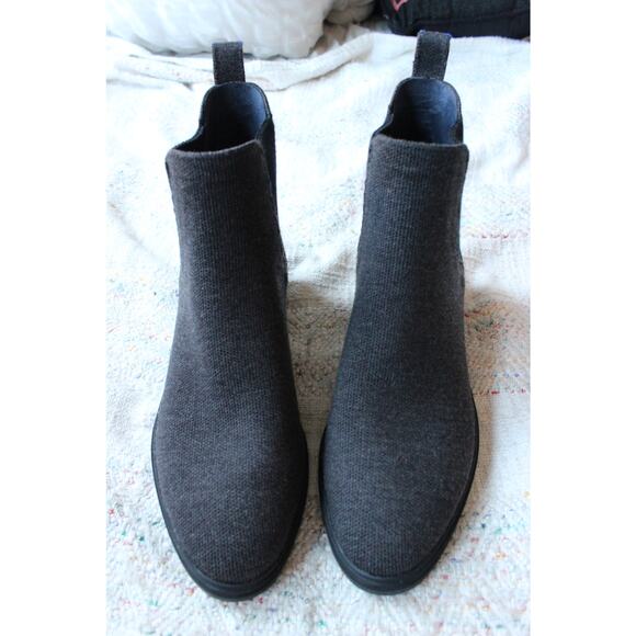 Rothy's Dark Grey Merino Wool Knit Chelsea Lug Ankle Boots Size 7.5 - Picture 3 of 6